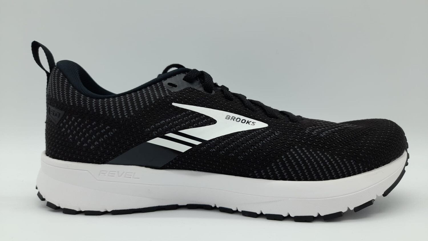 Brooks Revel 5 black/grey/white