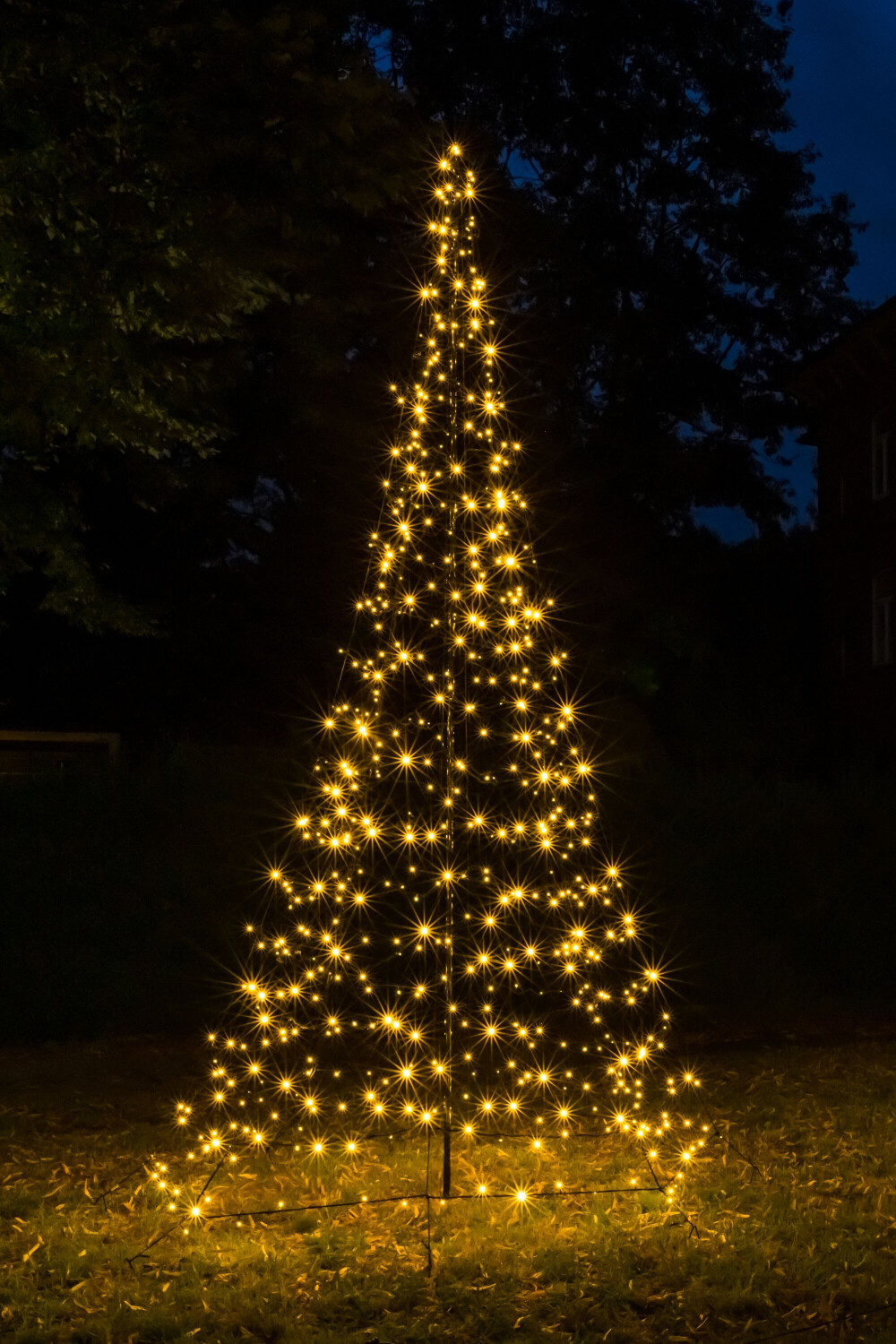 FHS Galaxy LED-Tannenbaum 300cm mit 384 warmweißen und 96 blinkenden LED ab  144,00 €
