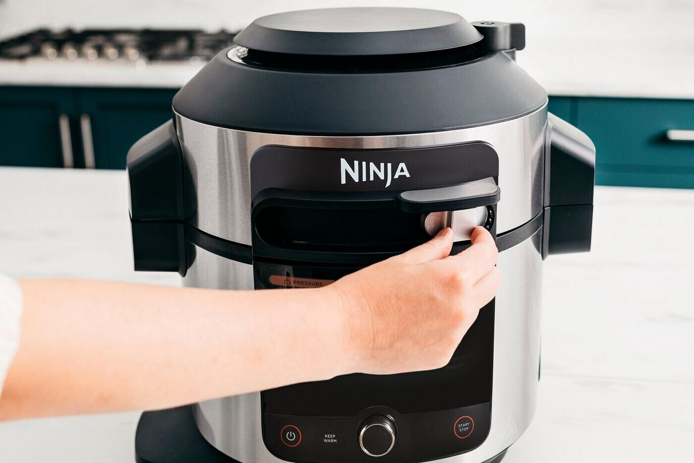 Ninja Foodi 11-in-1 SmartLid Multi-Cooker 6L - OL550UK 