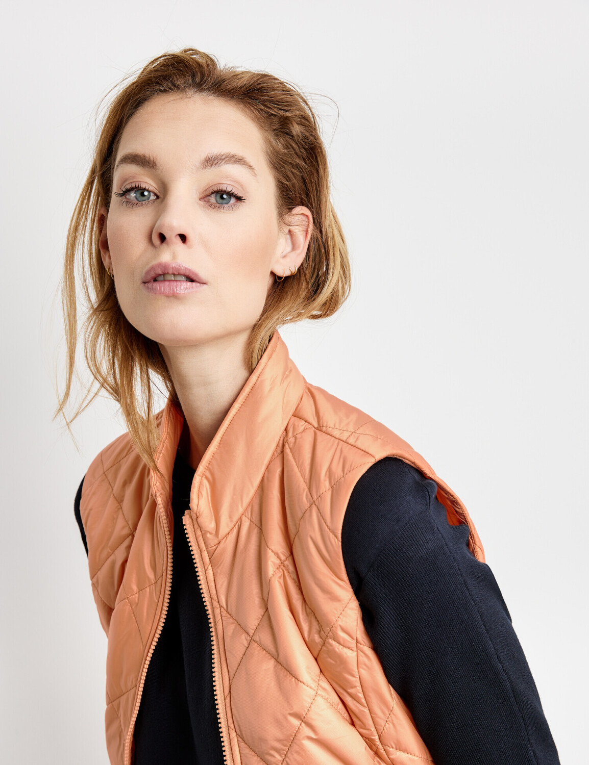 GERRY WEBER WESTE LEICHTE ÄRMELLOSE JACKE EDEL DUNKELBLAU L TOP ! in GERRY WEBER WESTE LEICHTE ÄRMELLOSE JACKE EDEL DUNKELBLAU L TOP ! in