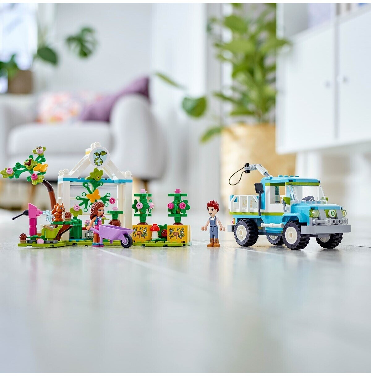 LEGO 41707 Friends Le Camion Planteur d'Arbres, Jouet, Jardinage