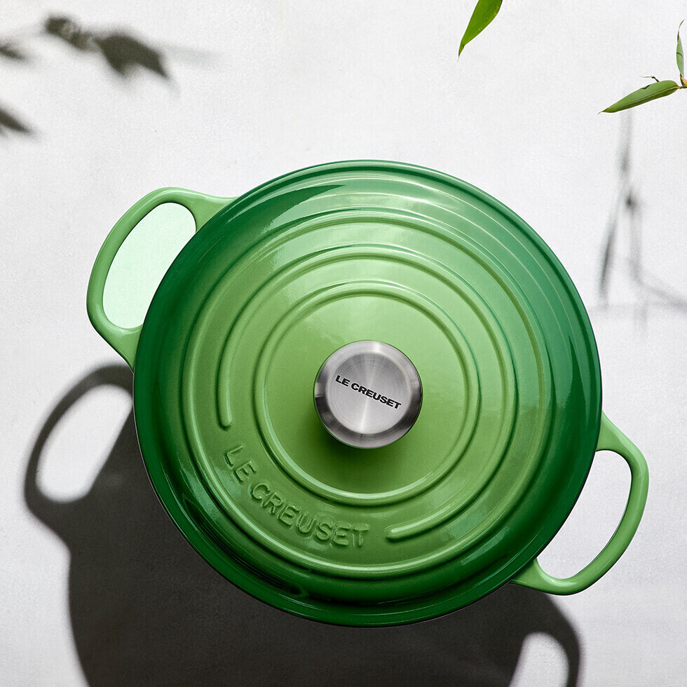 LE CREUSET 言うまでもなく Cocotte シグネチャー24cmシャンブレー