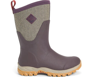 Muck boots true 2025 to size