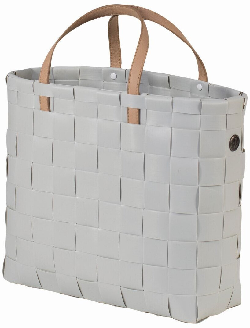 Handed by Petite Shopper
