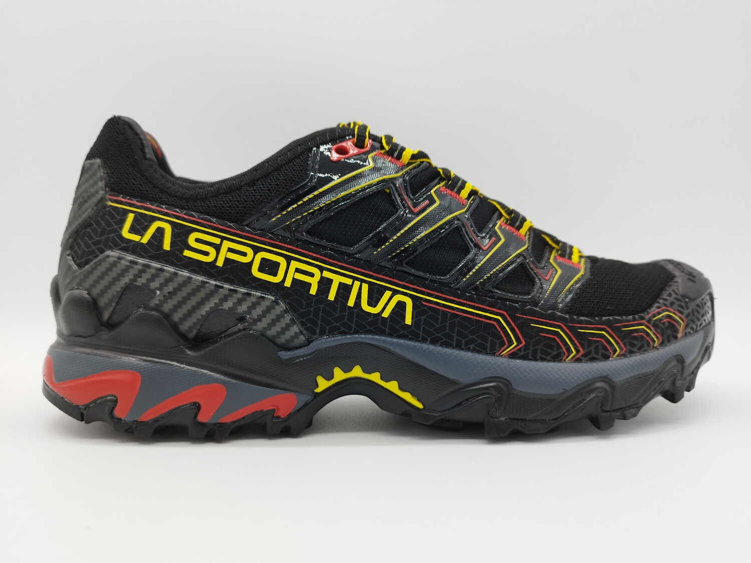 La Sportiva Ultra Raptor II (46M999100) black/yellow