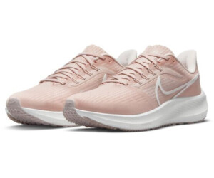 Ladies discount pink nikes