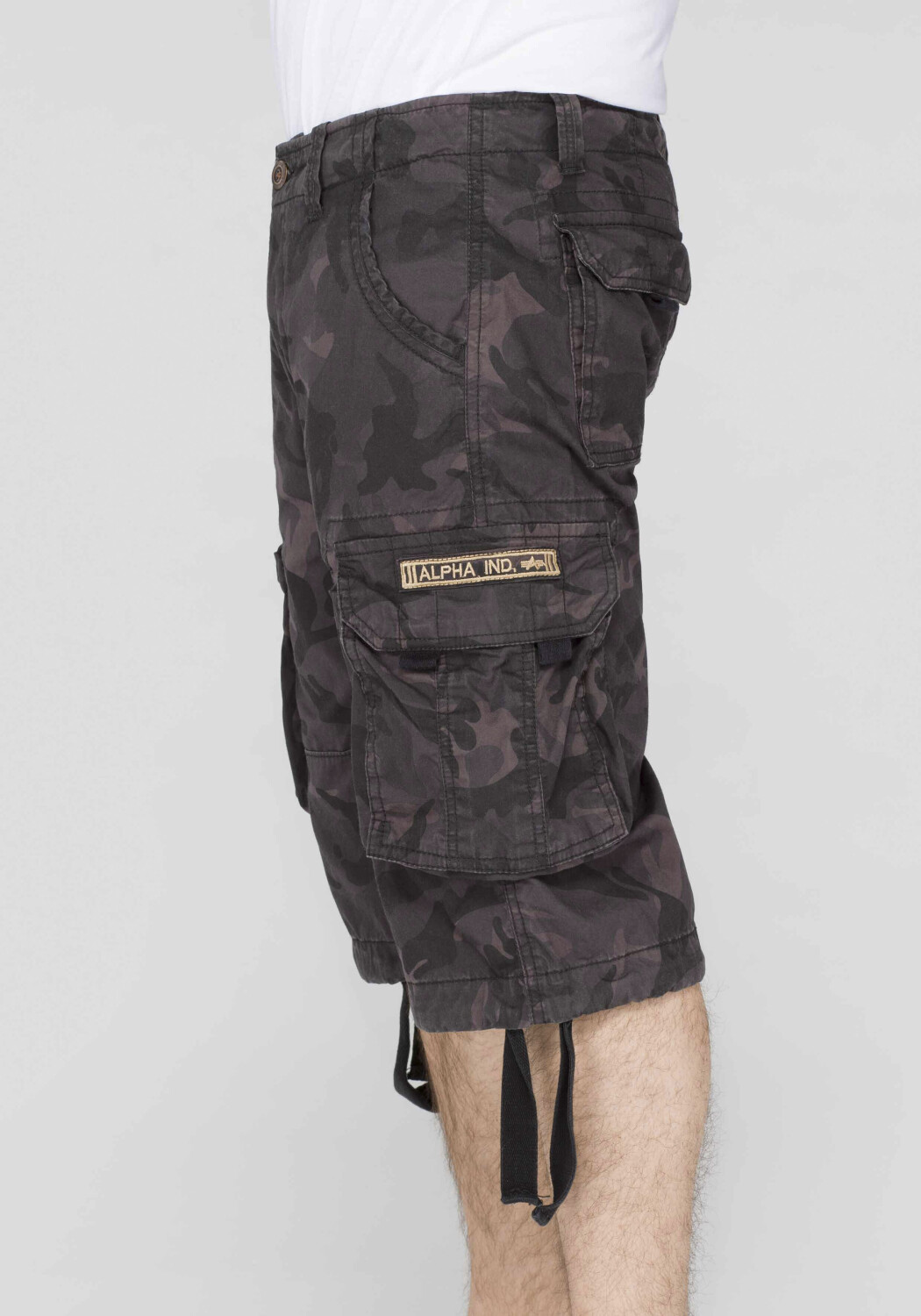 Alpha industries jet cheap shorts black camo