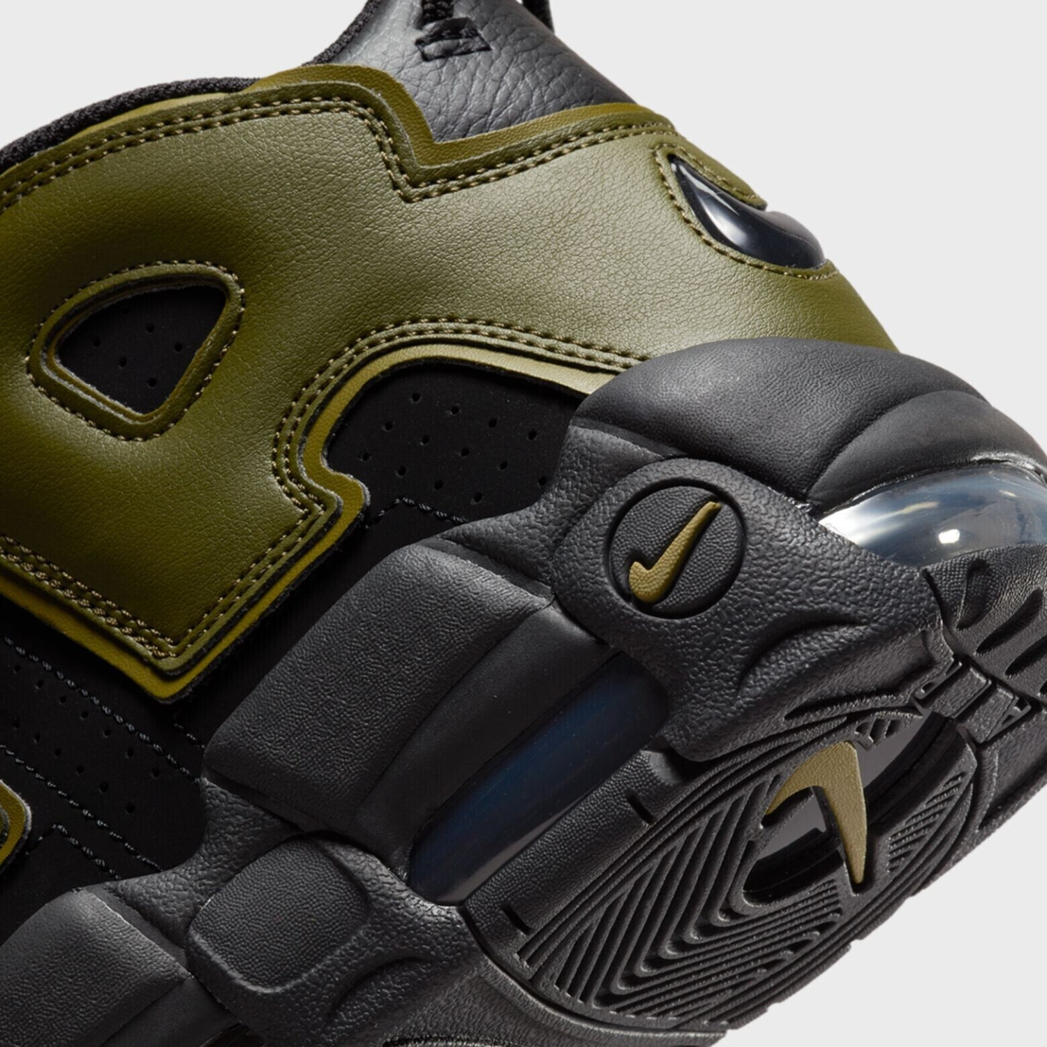 Nike Air More Uptempo 96 black rough green pilgram black a 159 45 oggi Migliori prezzi e offerte su idealo