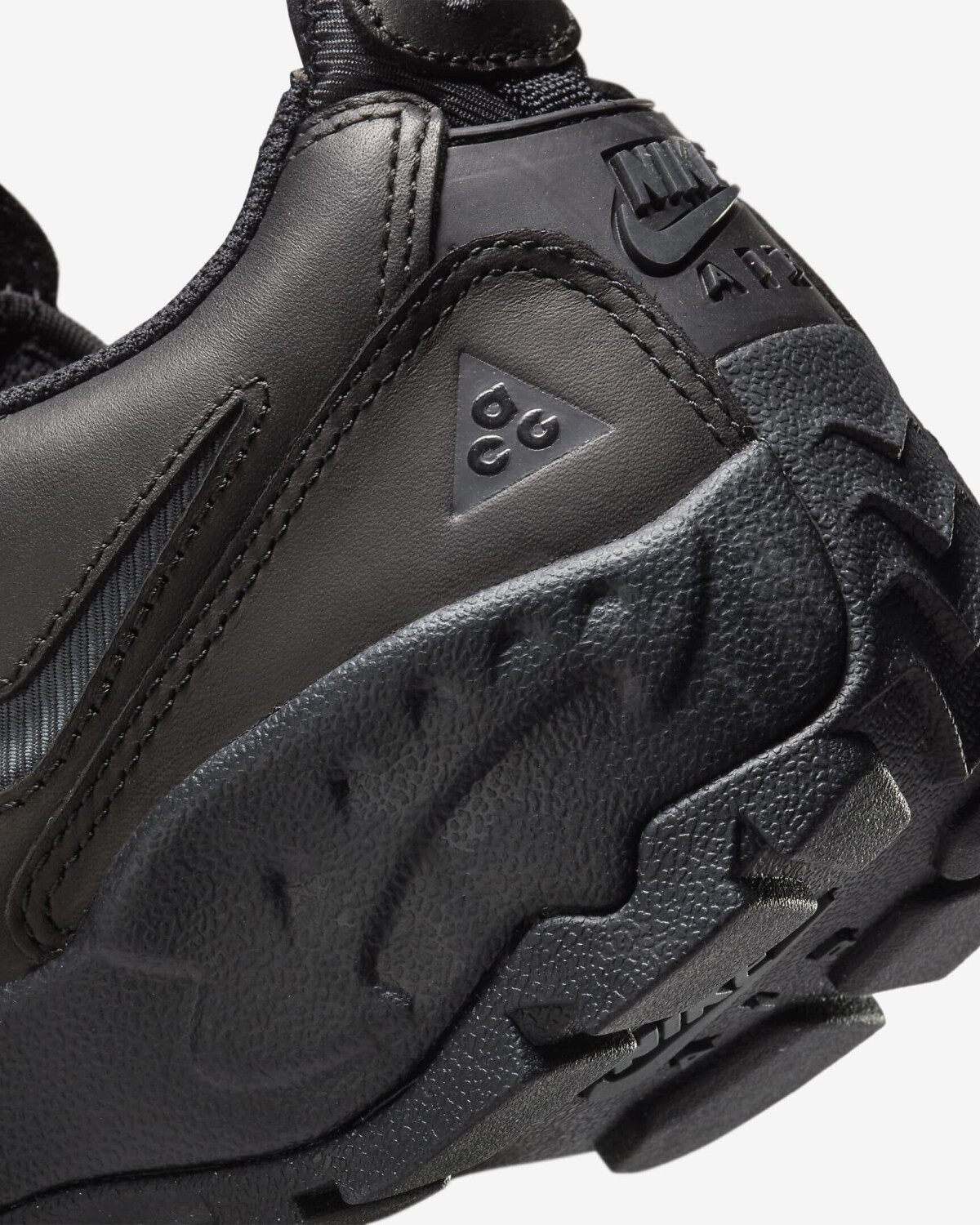 nike air mada black