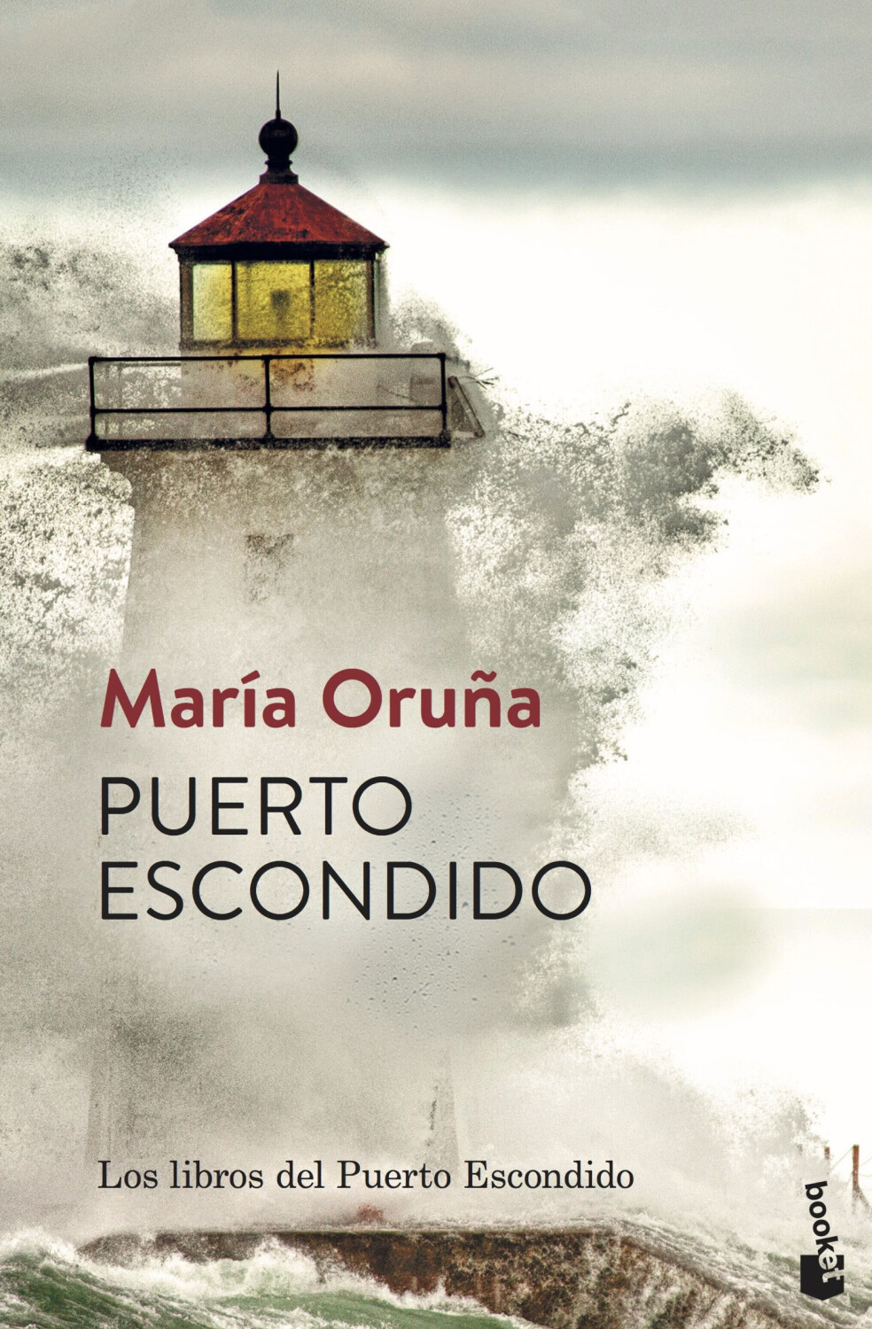 Puerto escondido (María Oruña) [Paperback]