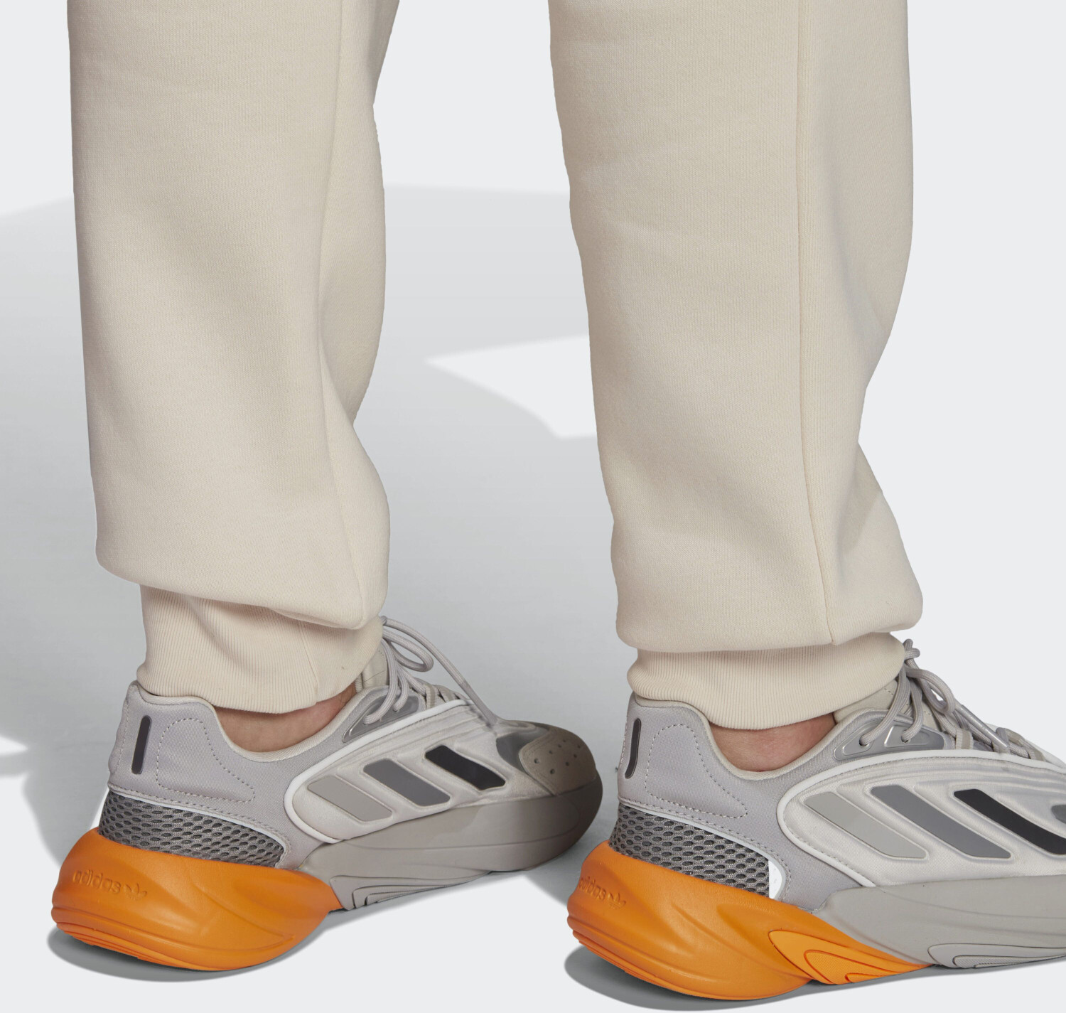 Adidas Adicolor Essentials Trefoil Joggers wonder white ab 38,99 € |  Preisvergleich bei | Turnhosen