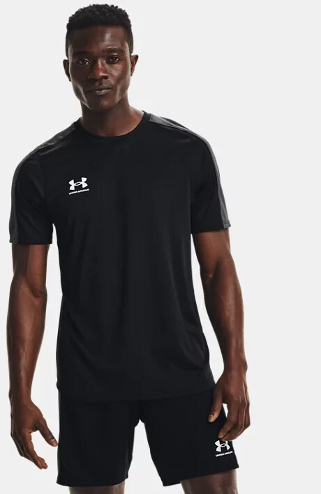 Under Armour UA Challenger Trainingstop 1365408 black ab 19 99 Preisvergleich bei idealo