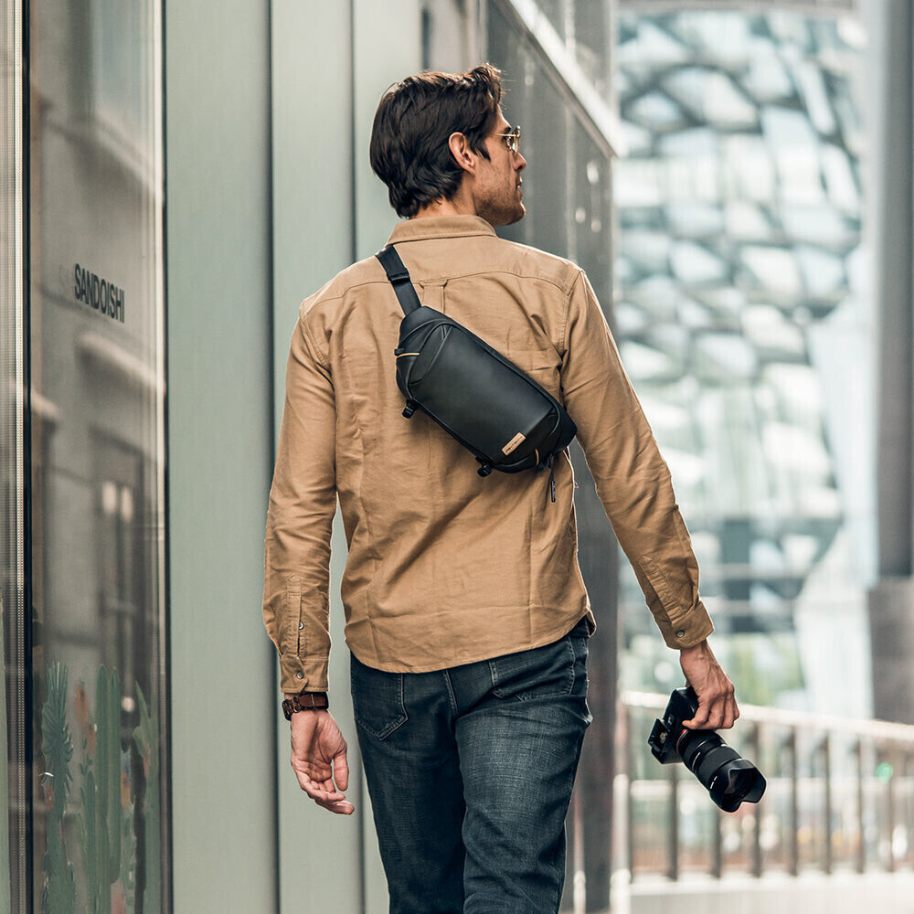 Solo sling bag top