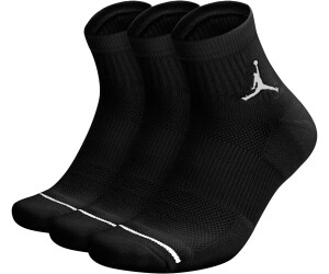 ② Chaussettes Nike en noir et blanc. 38-42 et 43-46