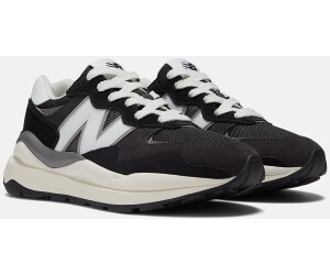 New balance outlet women black