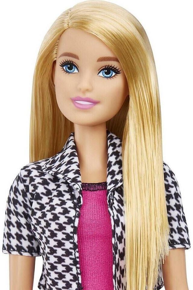 Barbie best sale wardrobe entertainer