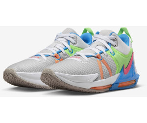 Nike LeBron Witness 7 DM1123 grey fog cobblestone laser blue
