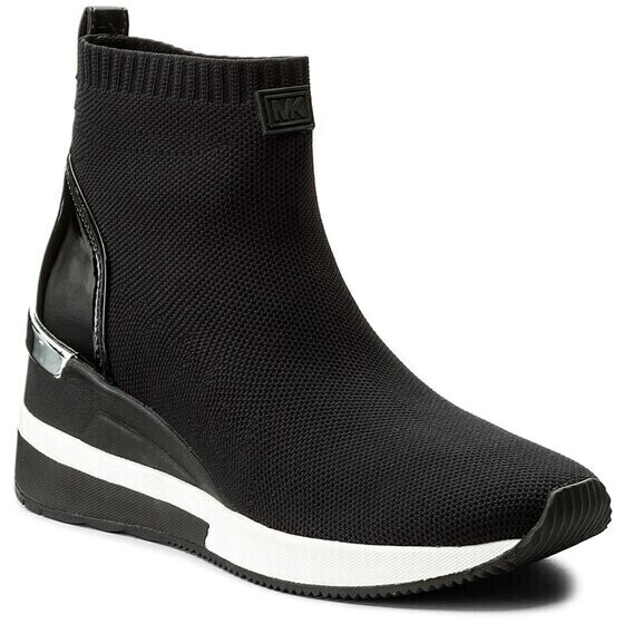 Michael kors online skyler bootie black