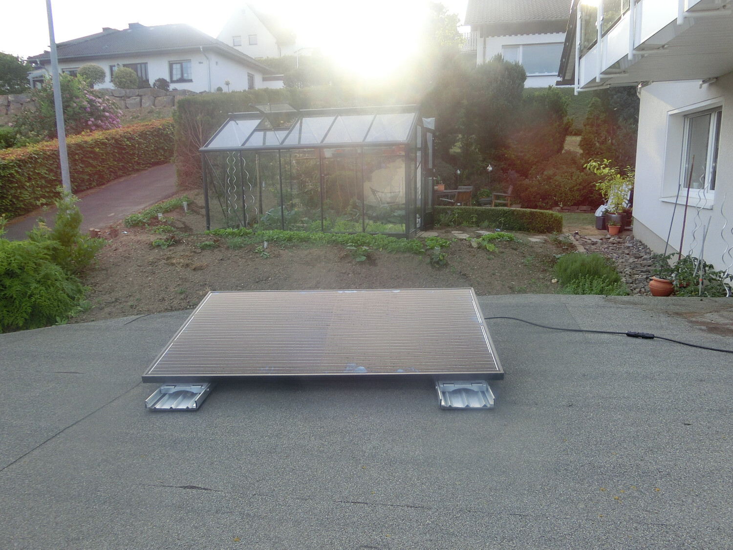 Mein-Solarwerk Balkonkraftwerk 325 Watt mit 10 m Einspeisekabel Schuko ab 515,95 ...