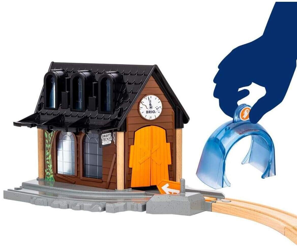Brio Spooky train station (36007)