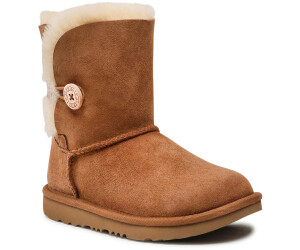 Ugg store short button