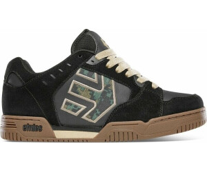 Etnies militarise store