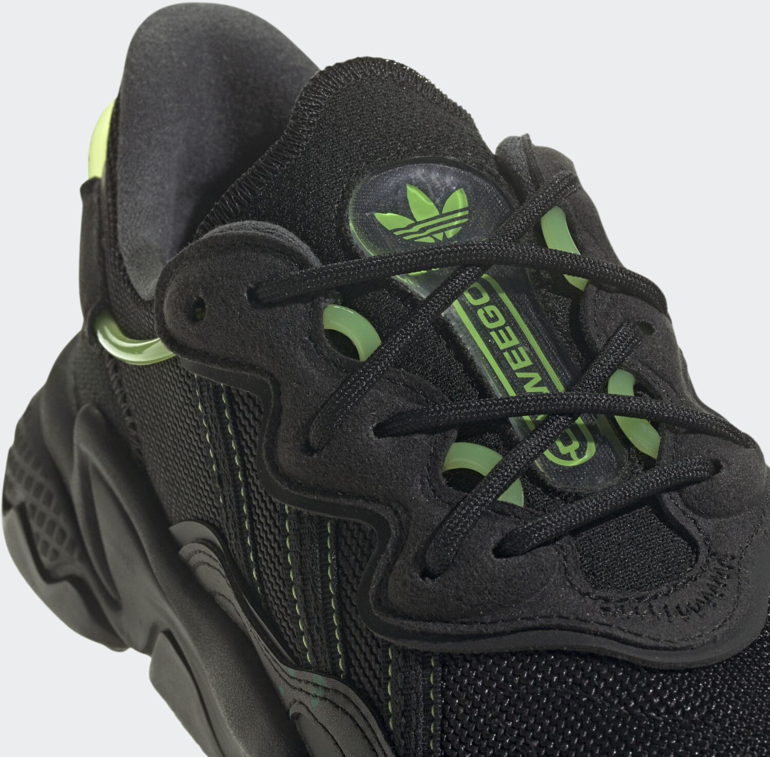 Adidas ozweego core black hot sale green