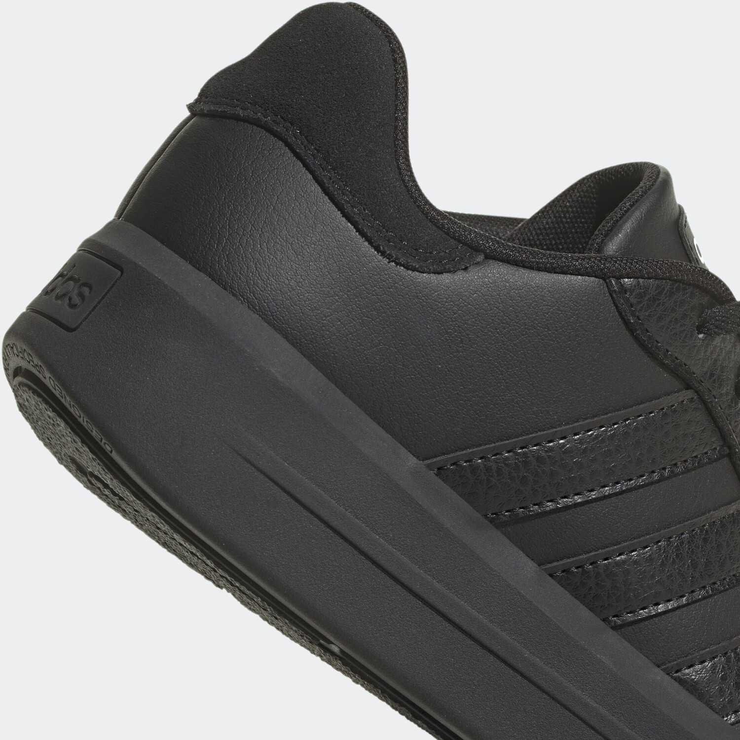 Adidas shoe outlet chesterfield top