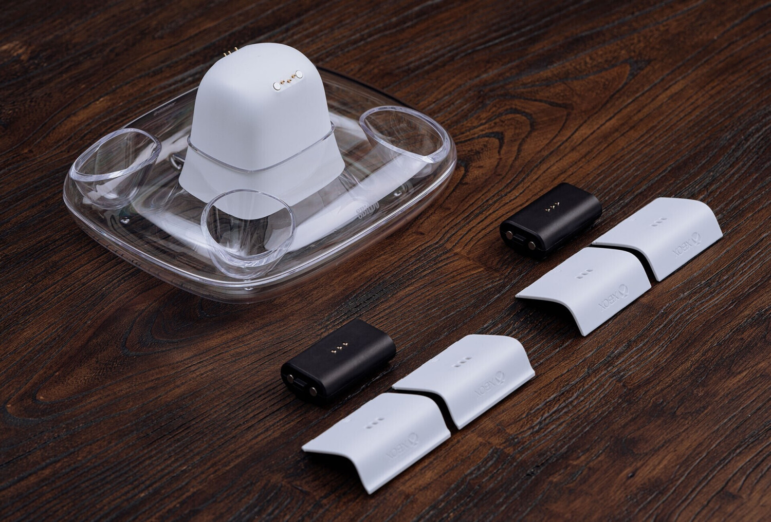 8bitdo Xbox Series X|S/Xbox One Dual Charging Dock White