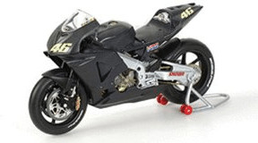Minichamps Honda RC211V Pre-Season Testbike 2002 Valentino Rossi (027946)