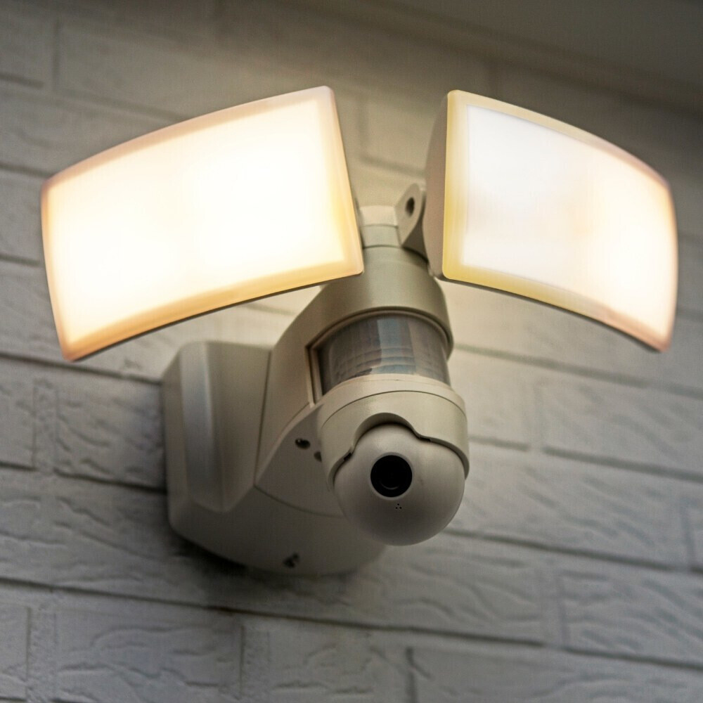 Lutec Smarte LED Libra Kameraleuchte Weiß in Preisvergleich | € 3400lm 199,99 36W bei mit Bewegungsmelder ab weiß IP44