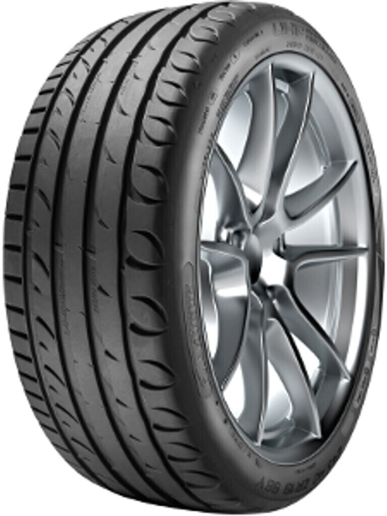 Taurus Ultra High Performance 225/45 ZR19 96W XL