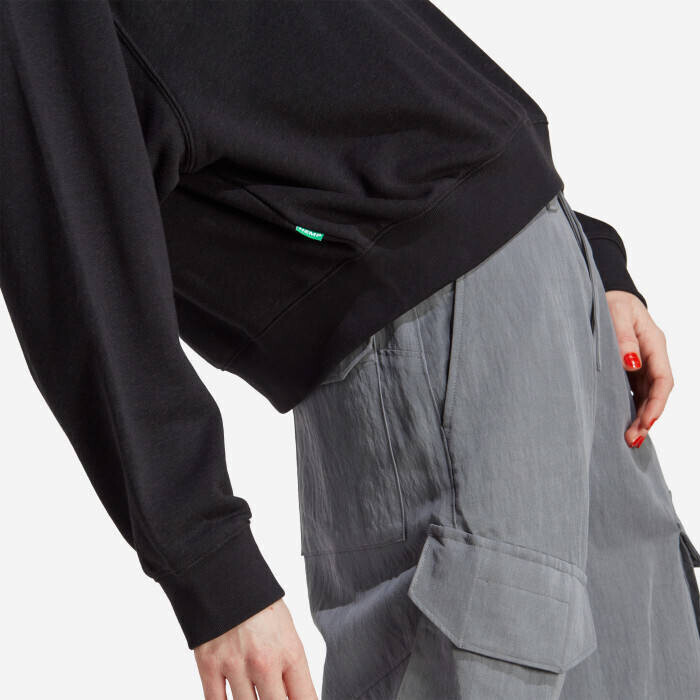 Adidas EssentialSweatshirt black (IC1824)