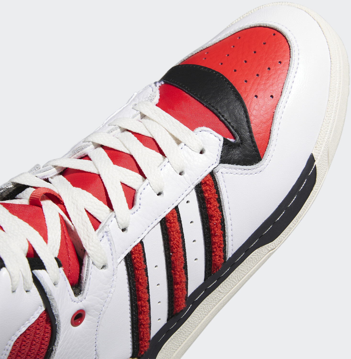 Adidas Rivalry High cloud white/glory red/core black (FZ6332) ab 72,90 € |  Preisvergleich bei idealo.de