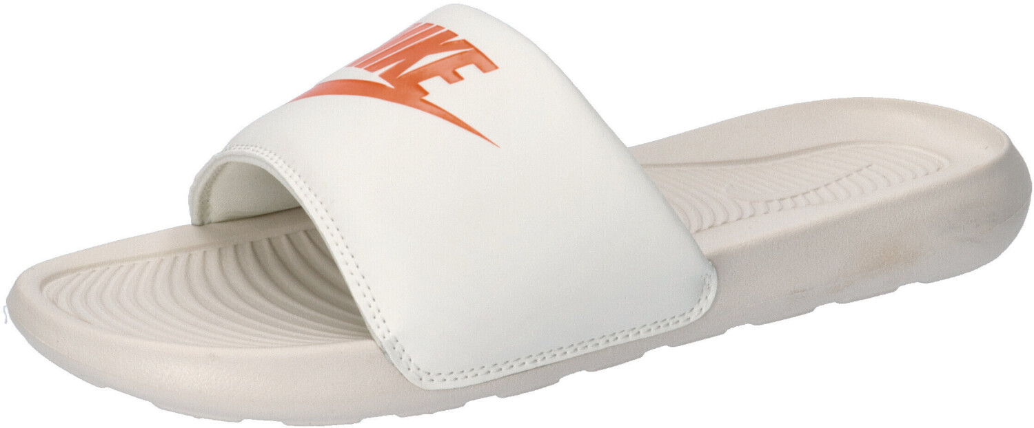 Nike Victori One sail/light orewood brown/safety orange