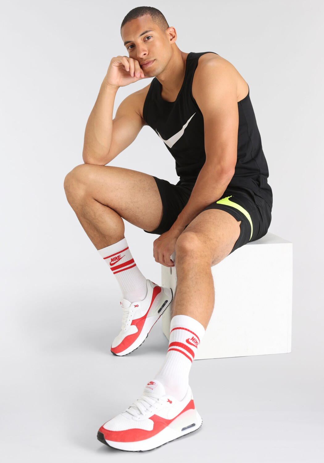 Nike air max 1 white university red 2025