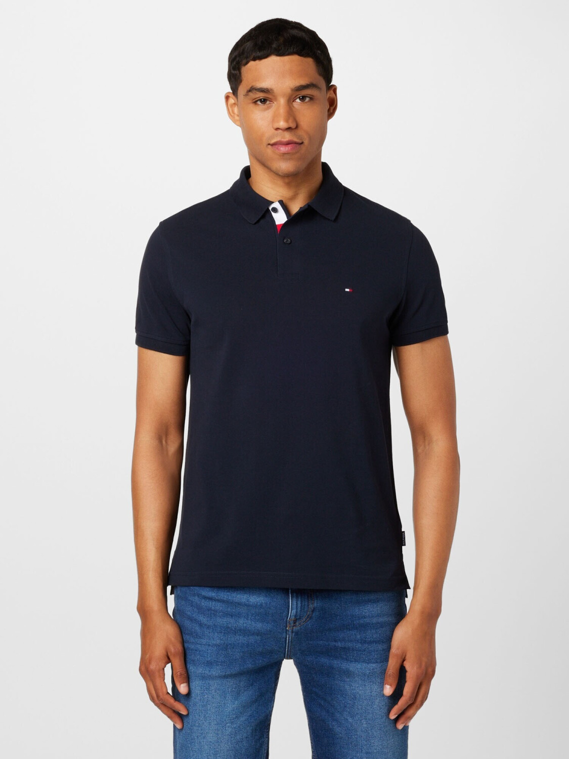 tommy-hilfiger-flag-under- 