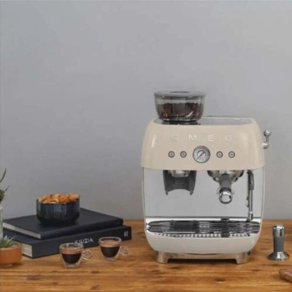 Smeg EGF03CREU Siebträgermaschine creme, Bild 11
