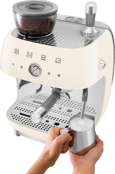 Smeg EGF03CREU Siebträgermaschine creme, Bild 5
