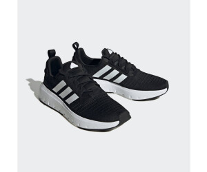 Swift run core black/footwear white top