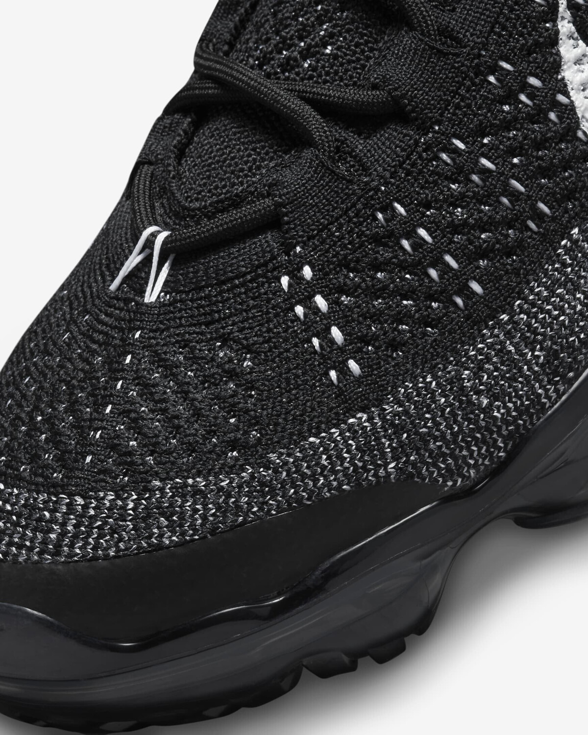 Nike air vapormax flyknit white and black hot sale