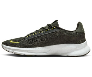 Nike sales axis green