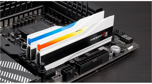 G.Skill Trident Z5 RGB 48GB Kit DDR5-8200 CL40 (F5-8200J4052F24GX2-TZ5RW), Bild 7