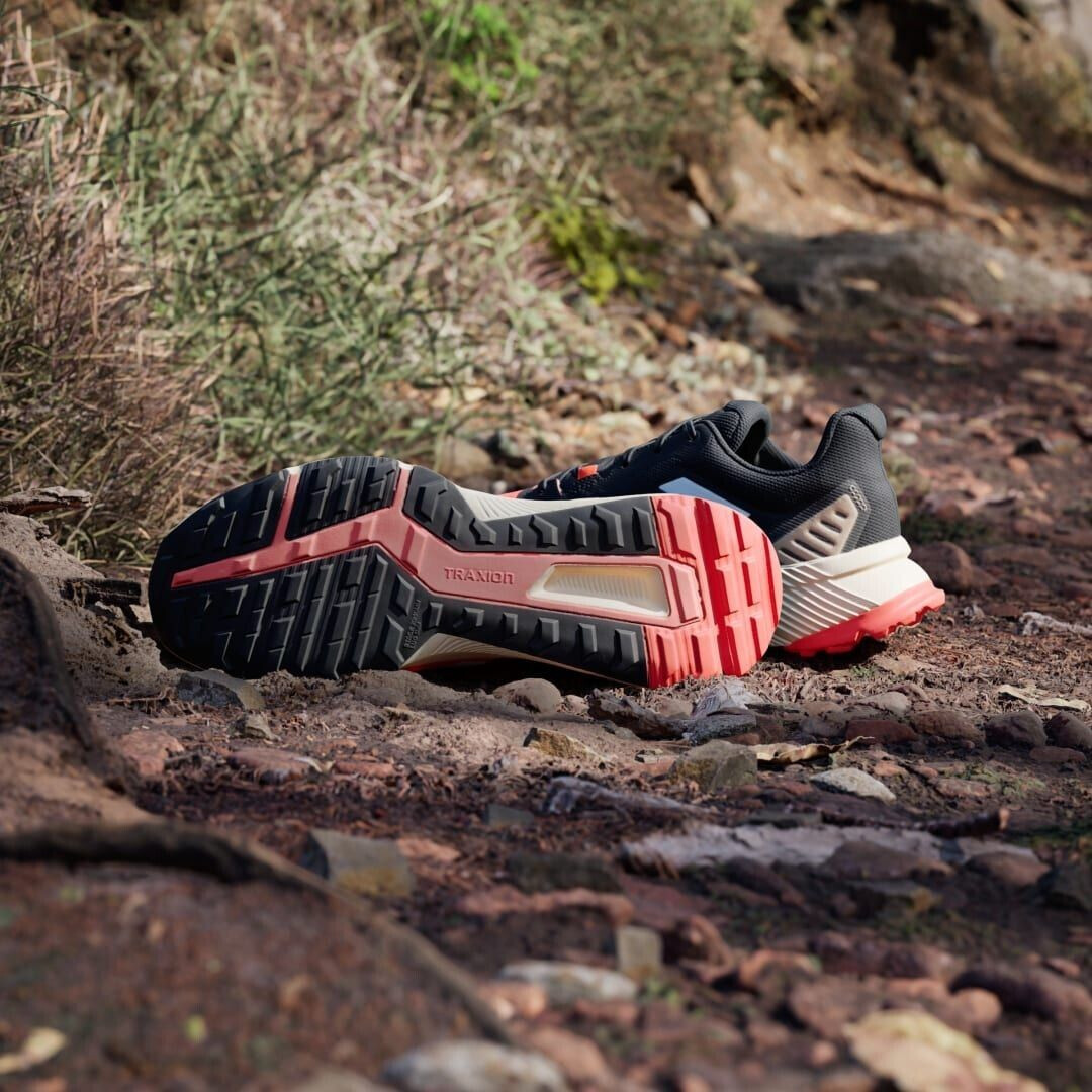 Asics terrex 2025