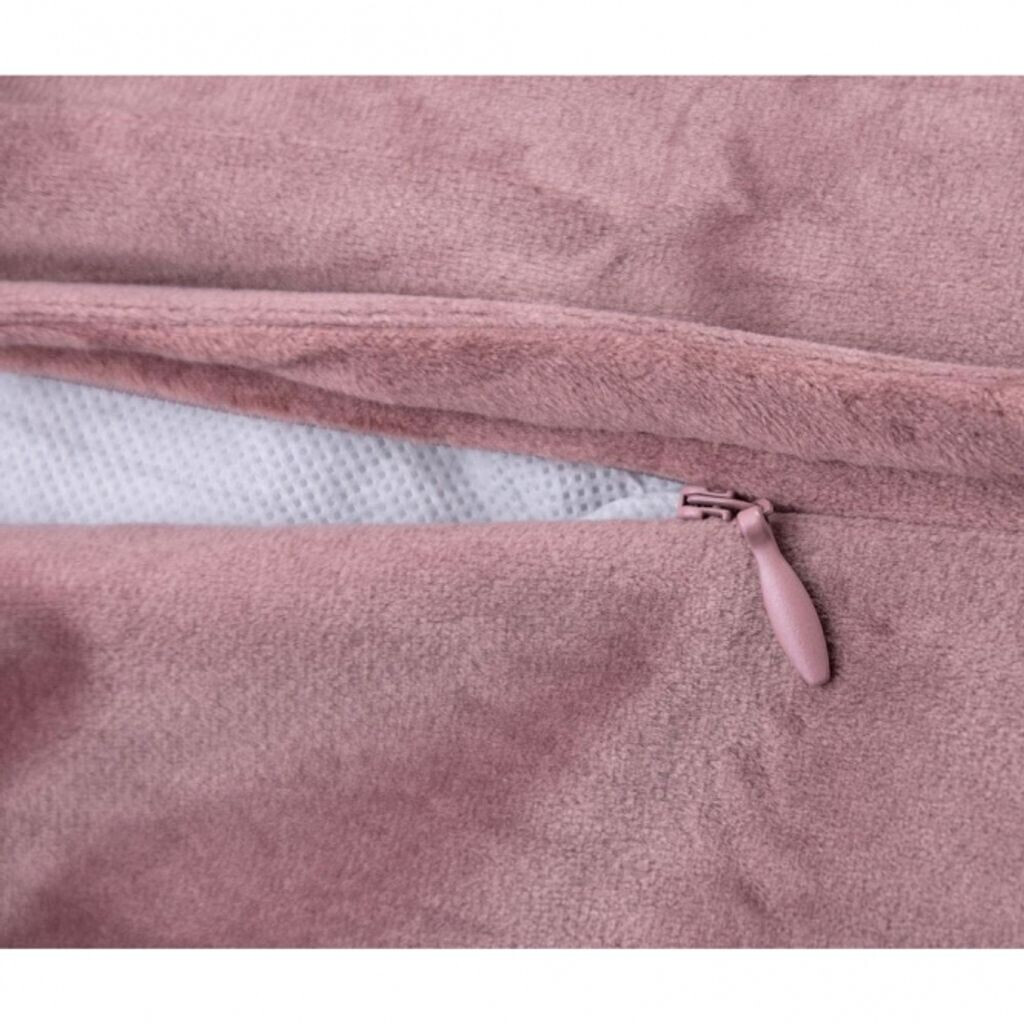 Designed by Lotte Coussin pour chat 704845 Designed by Lotte Coussin pour chat 704845