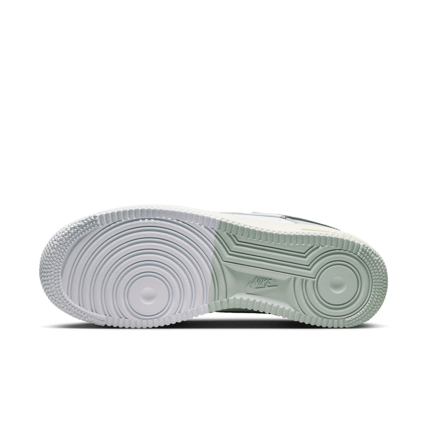 Nike Air Force 1 07 LV8 light silver light silver white black DZ2522 001 ab 199 99 Preisvergleich bei idealo