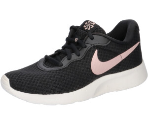 Girls nike tanjun black clearance