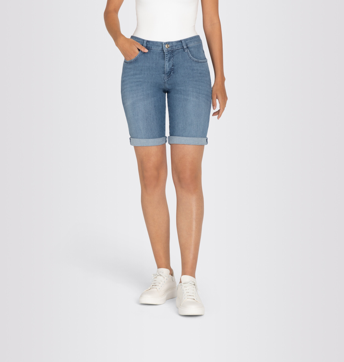 MAC JEANS - SHORTY, Soft light denim (2387-90-0393L-d531 