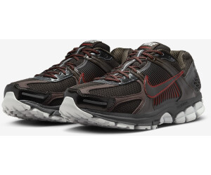 A cold wall top nike vomero red