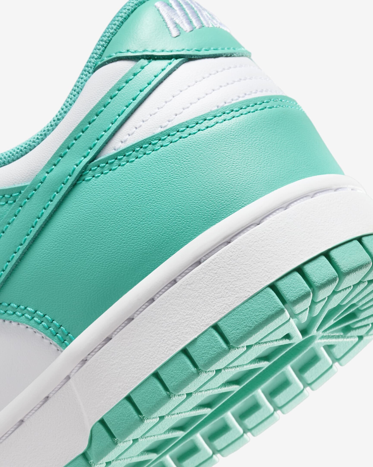 Nike Dunk Low Retro white white clear jade ab 54 99 Preisvergleich bei idealo